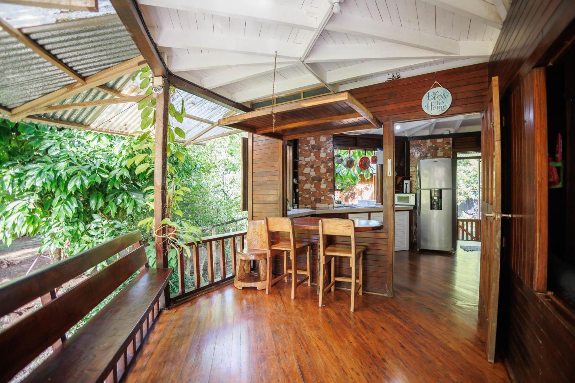 Bungalows Ache Cahuita Luaran gambar